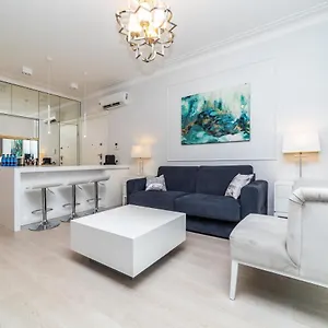 https://cristal-neptun-park-by-oneapartments.gdanskhotel.org