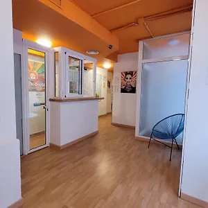  Hostal Arc House Gracia