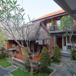 https://nikuna-homestay.ubudhotelsnow.com