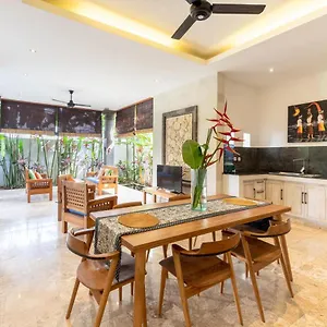 https://sawah-villas.ubudhotelsnow.com